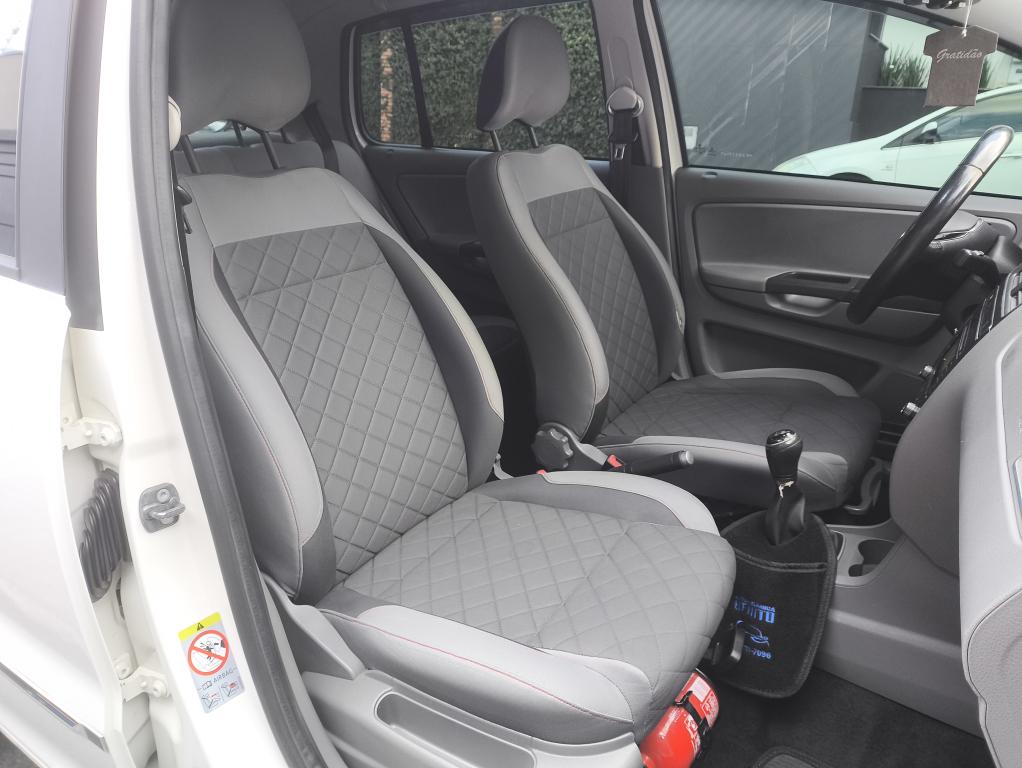 VOLKSWAGEN Fox - Foto
