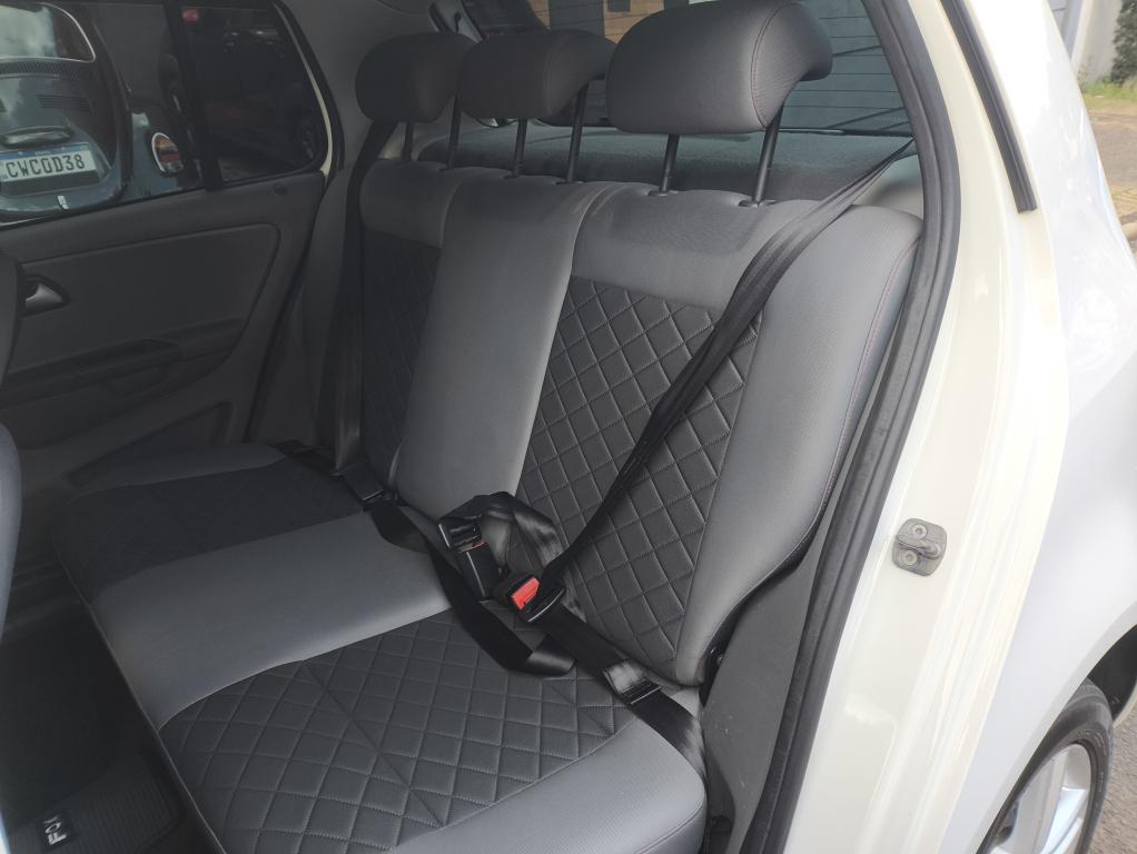VOLKSWAGEN Fox - Foto