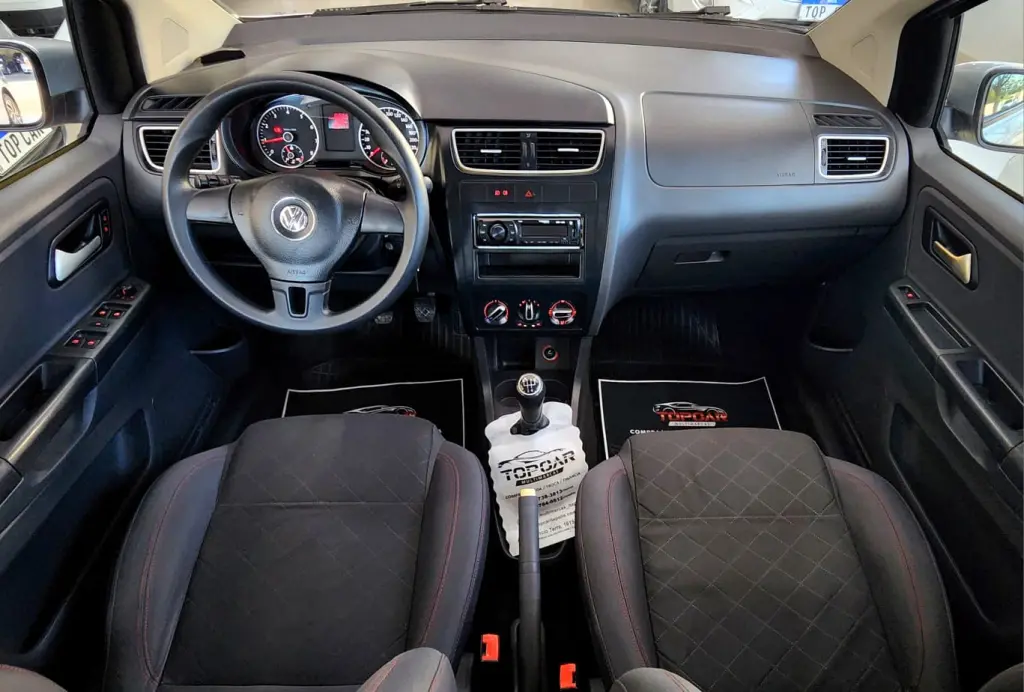 VOLKSWAGEN Fox - Foto