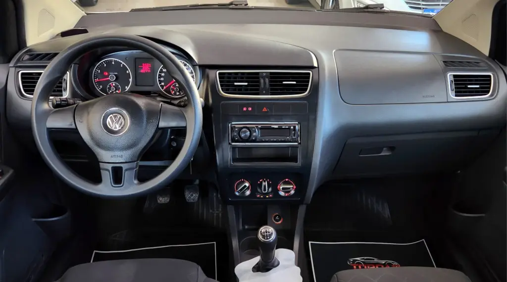 VOLKSWAGEN Fox - Foto