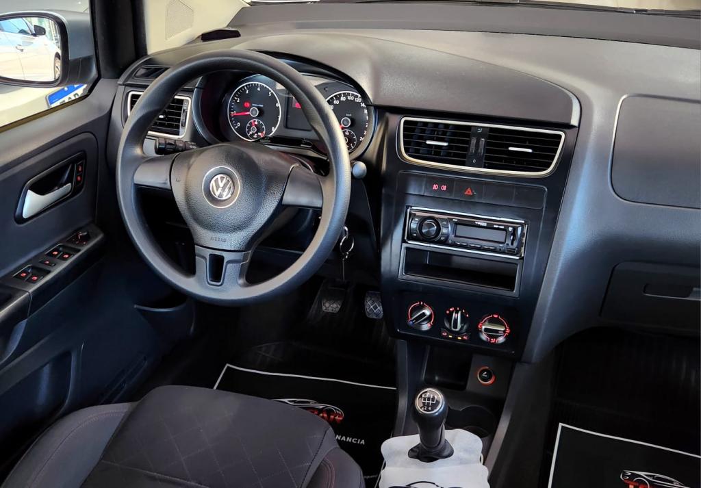 VOLKSWAGEN Fox - Foto