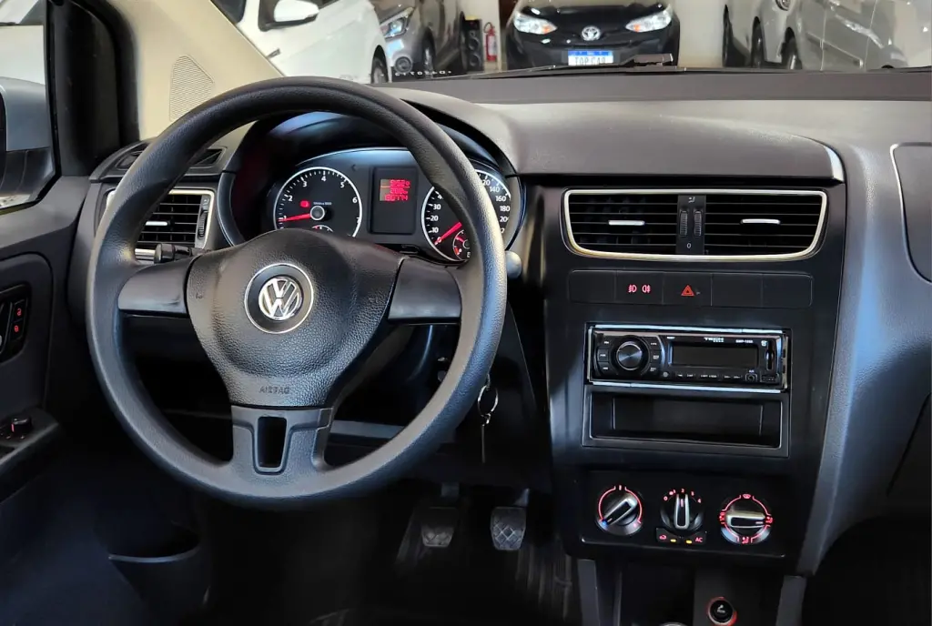 VOLKSWAGEN Fox - Foto