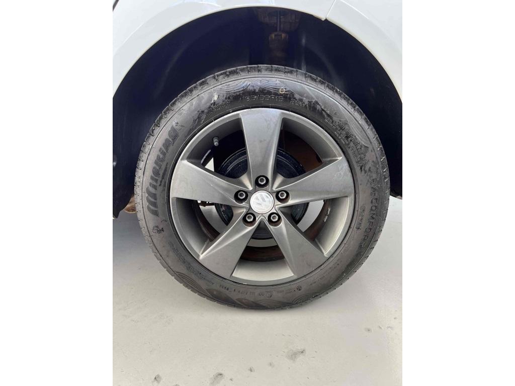 VOLKSWAGEN Fox - Foto