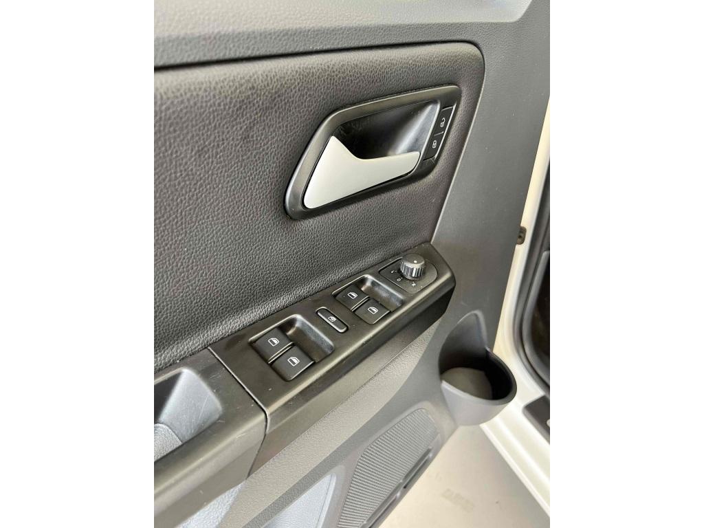 VOLKSWAGEN Fox - Foto