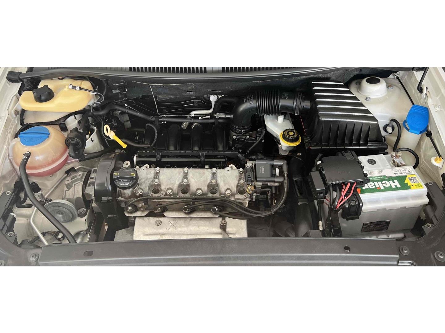 VOLKSWAGEN Fox - Foto