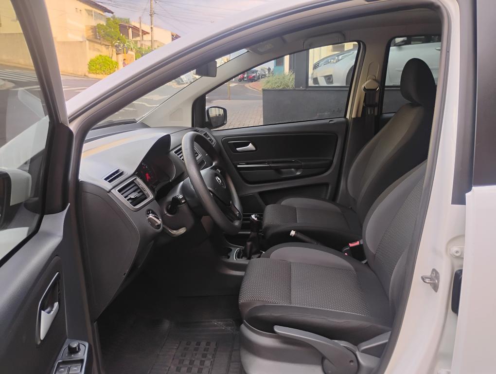 VOLKSWAGEN Fox - Foto