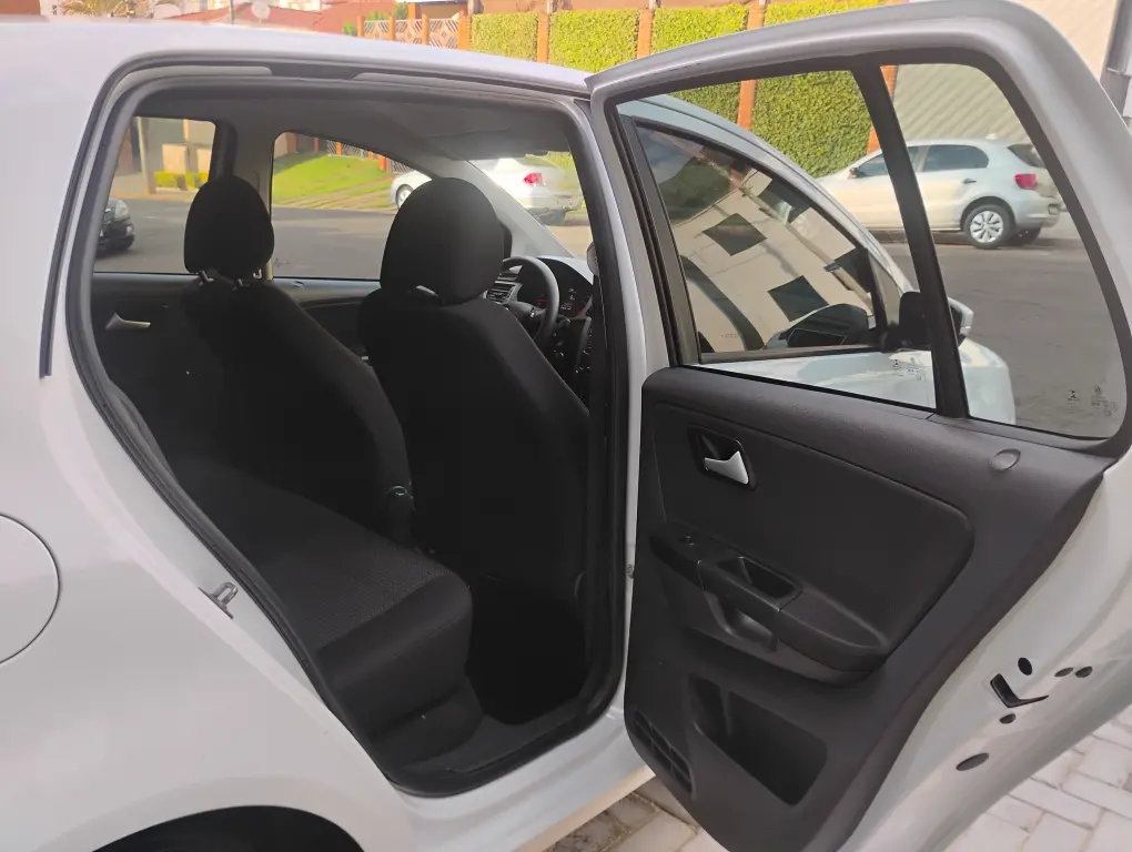 VOLKSWAGEN Fox - Foto