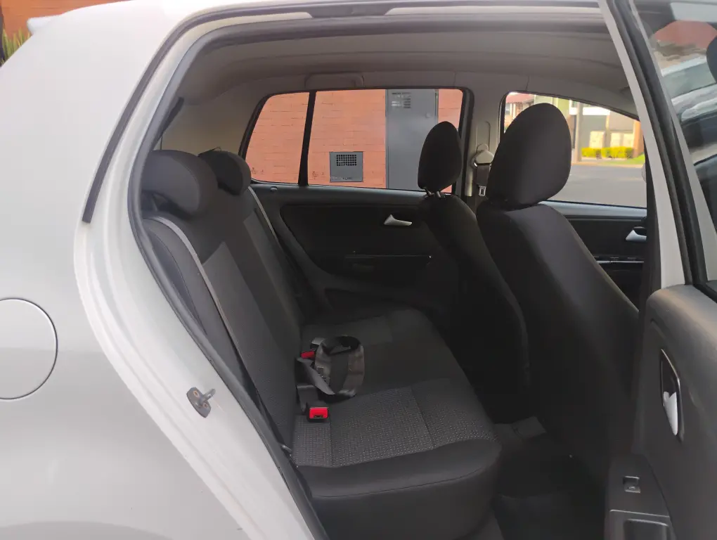 VOLKSWAGEN Fox - Foto