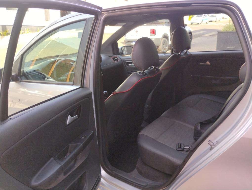 VOLKSWAGEN Fox - Foto