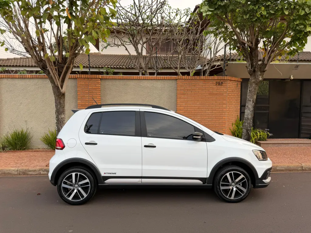 VOLKSWAGEN Fox - Foto