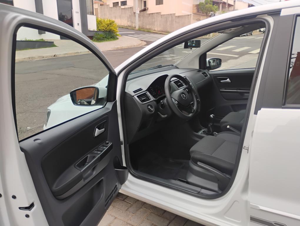 VOLKSWAGEN Fox - Foto