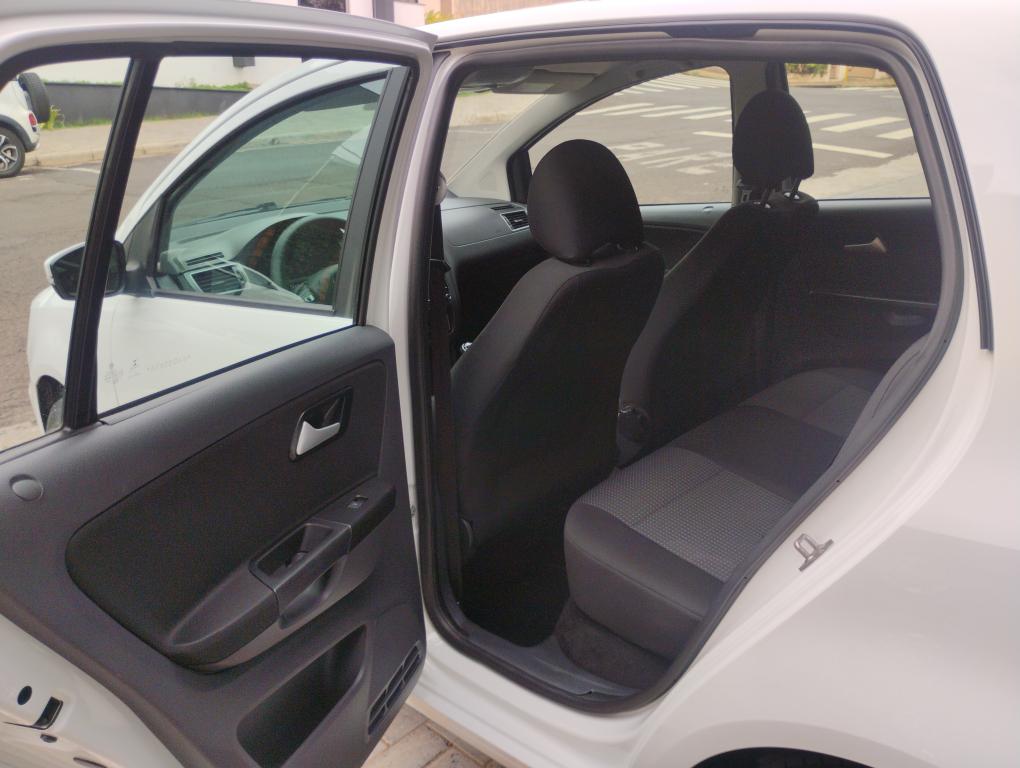 VOLKSWAGEN Fox - Foto