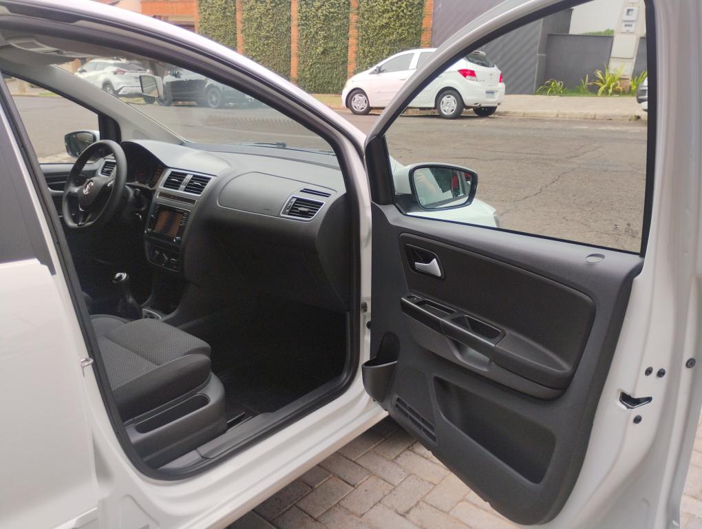 VOLKSWAGEN Fox - Foto