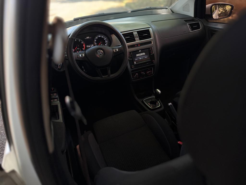 VOLKSWAGEN Fox - Foto
