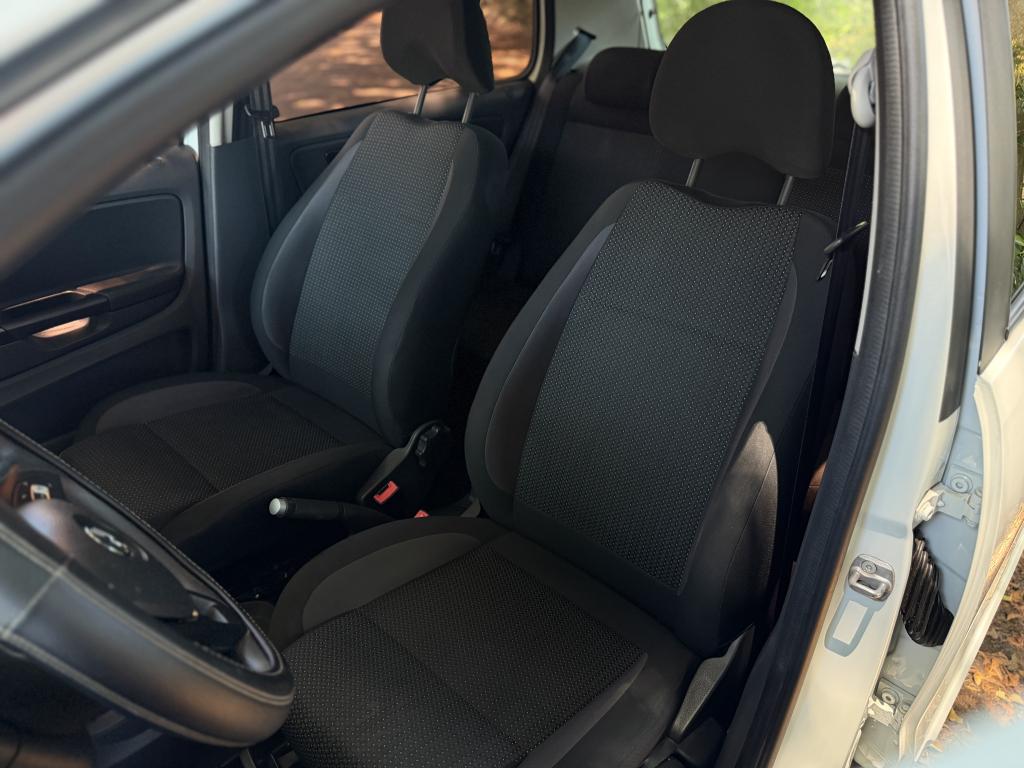 VOLKSWAGEN Fox - Foto