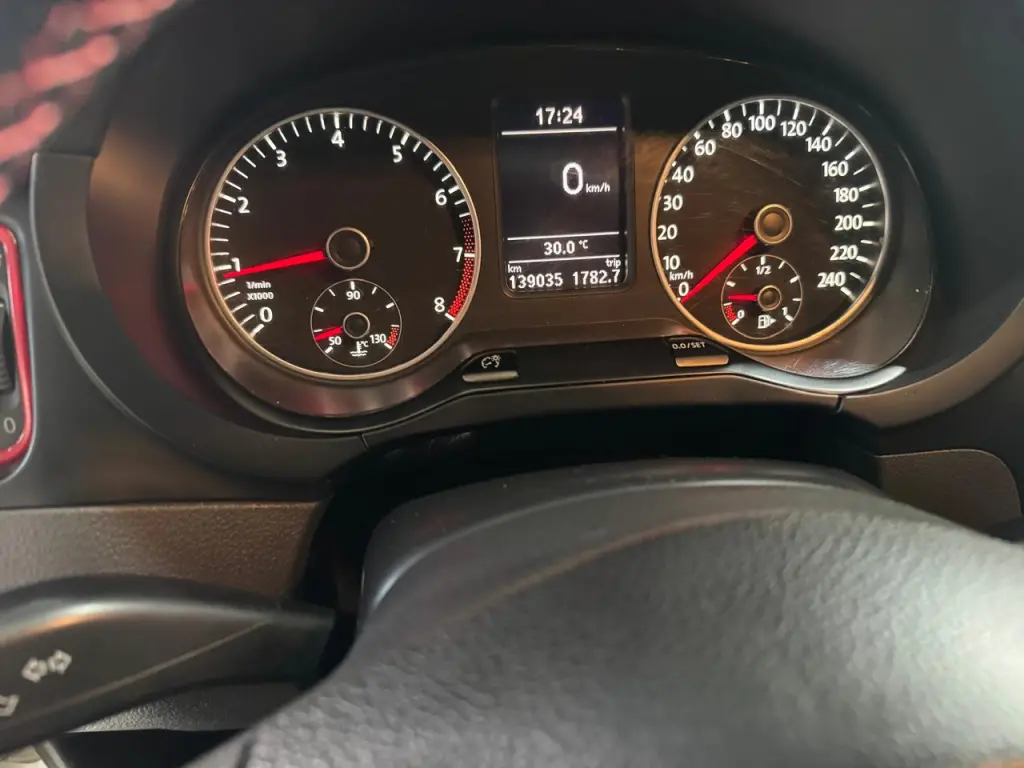 VOLKSWAGEN Fox - Foto