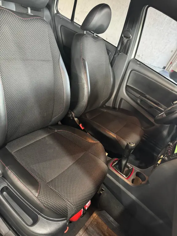 VOLKSWAGEN Fox - Foto