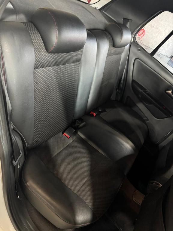 VOLKSWAGEN Fox - Foto