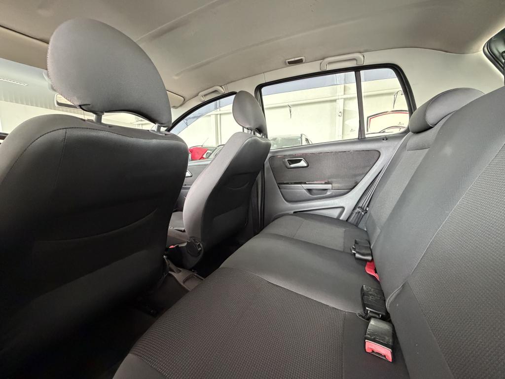 VOLKSWAGEN Fox - Foto