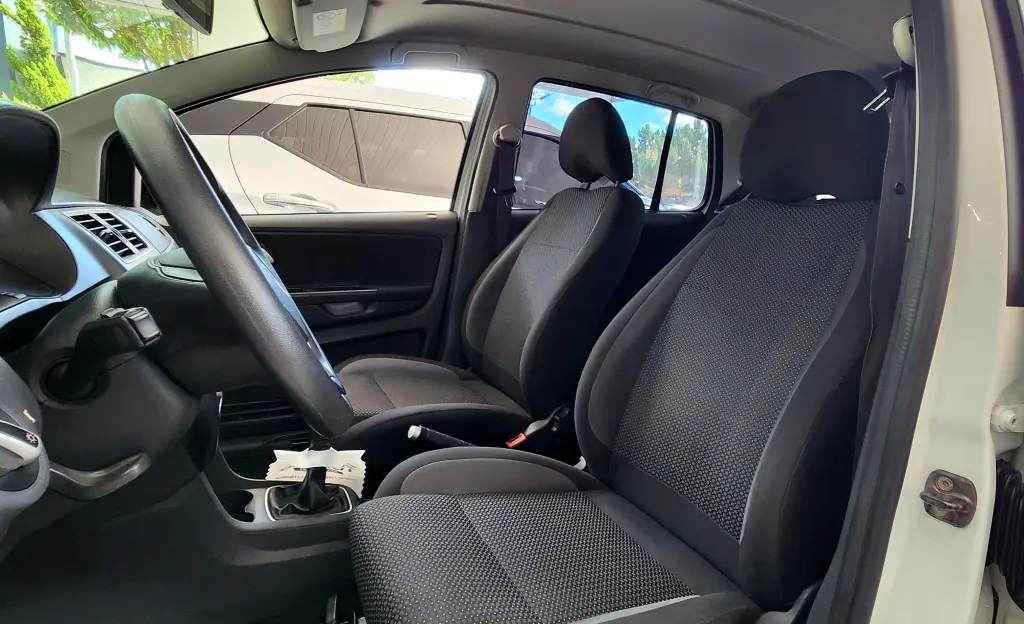 VOLKSWAGEN Fox - Foto