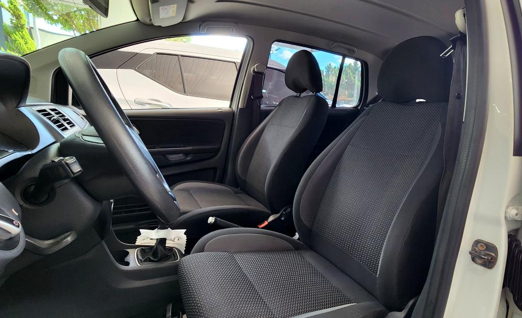 VOLKSWAGEN Fox - Foto