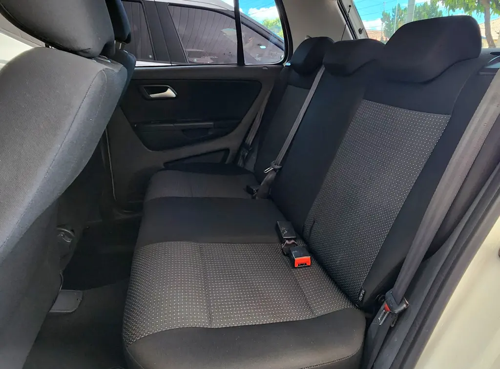 VOLKSWAGEN Fox - Foto