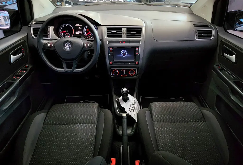 VOLKSWAGEN Fox - Foto