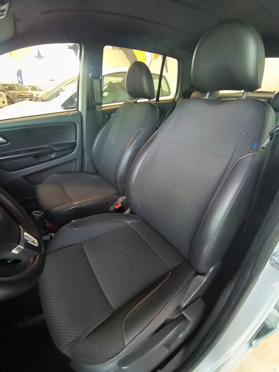 VOLKSWAGEN Fox - Foto