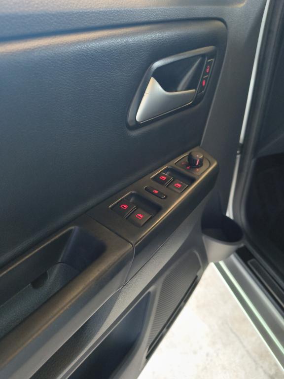 VOLKSWAGEN Fox - Foto