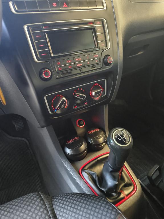 VOLKSWAGEN Fox - Foto