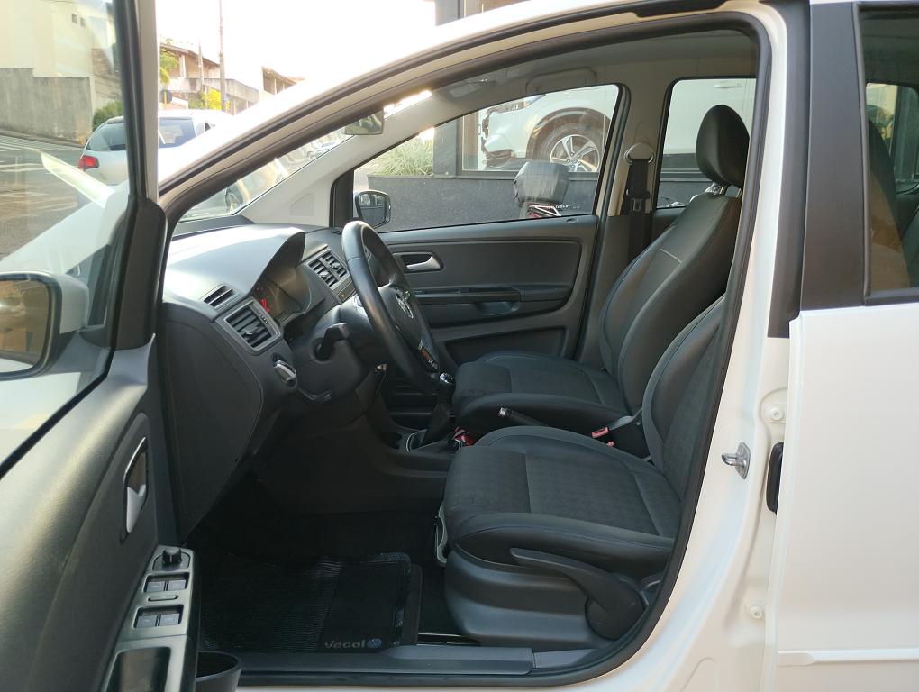 VOLKSWAGEN Fox - Foto