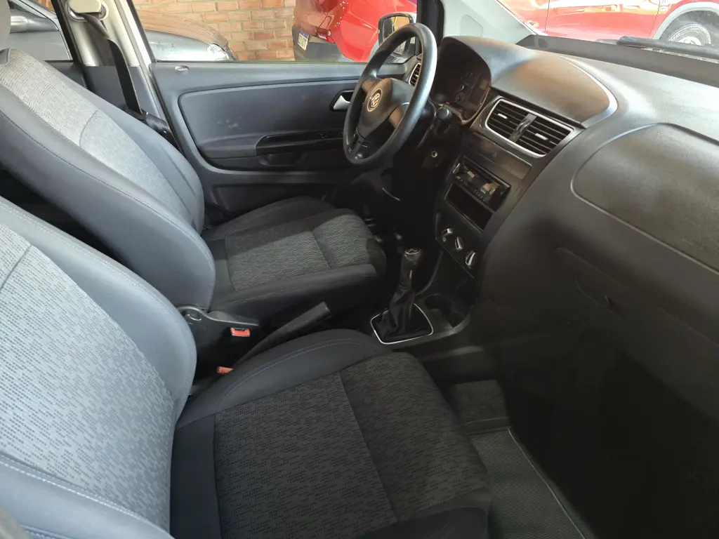 VOLKSWAGEN Fox - Foto
