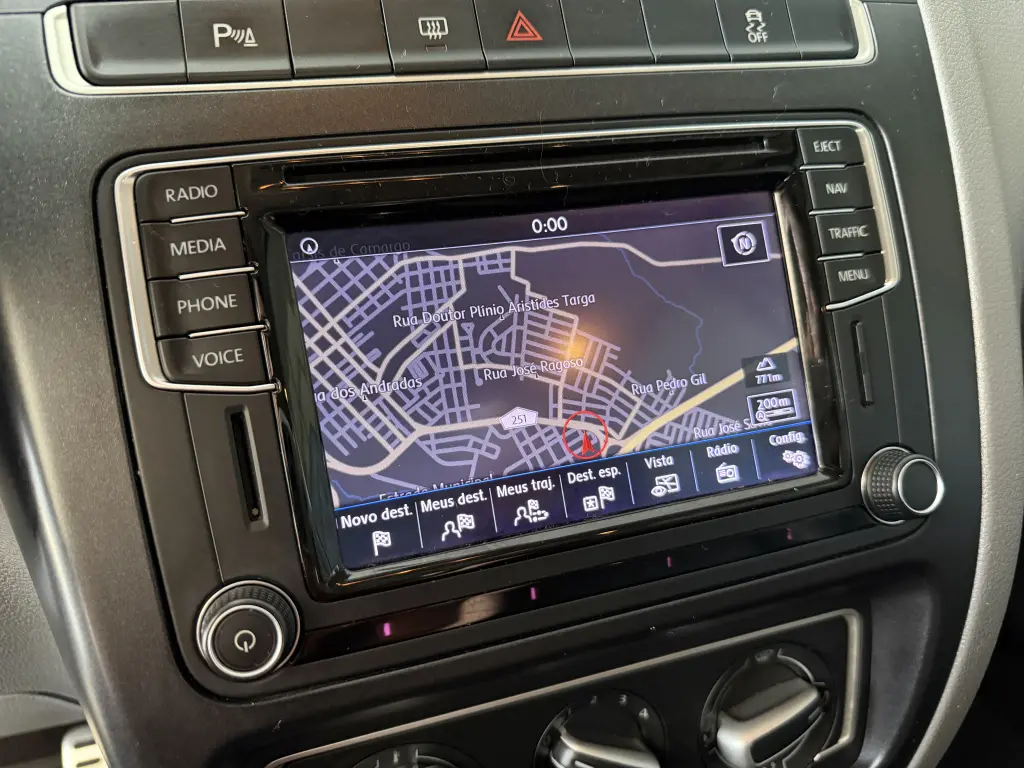 VOLKSWAGEN Fox - Foto