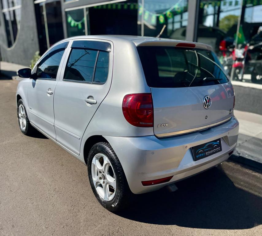 VOLKSWAGEN Fox - Foto
