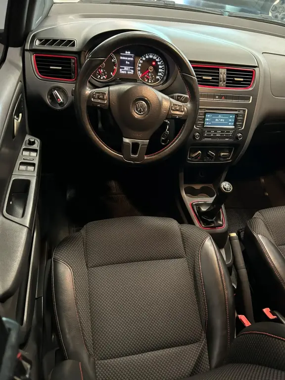 VOLKSWAGEN Fox - Foto