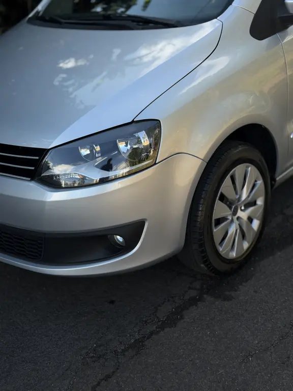 VOLKSWAGEN Fox - Foto