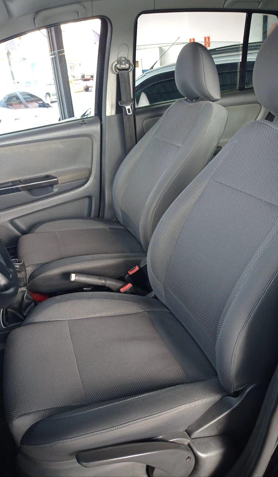 VOLKSWAGEN Fox - Foto