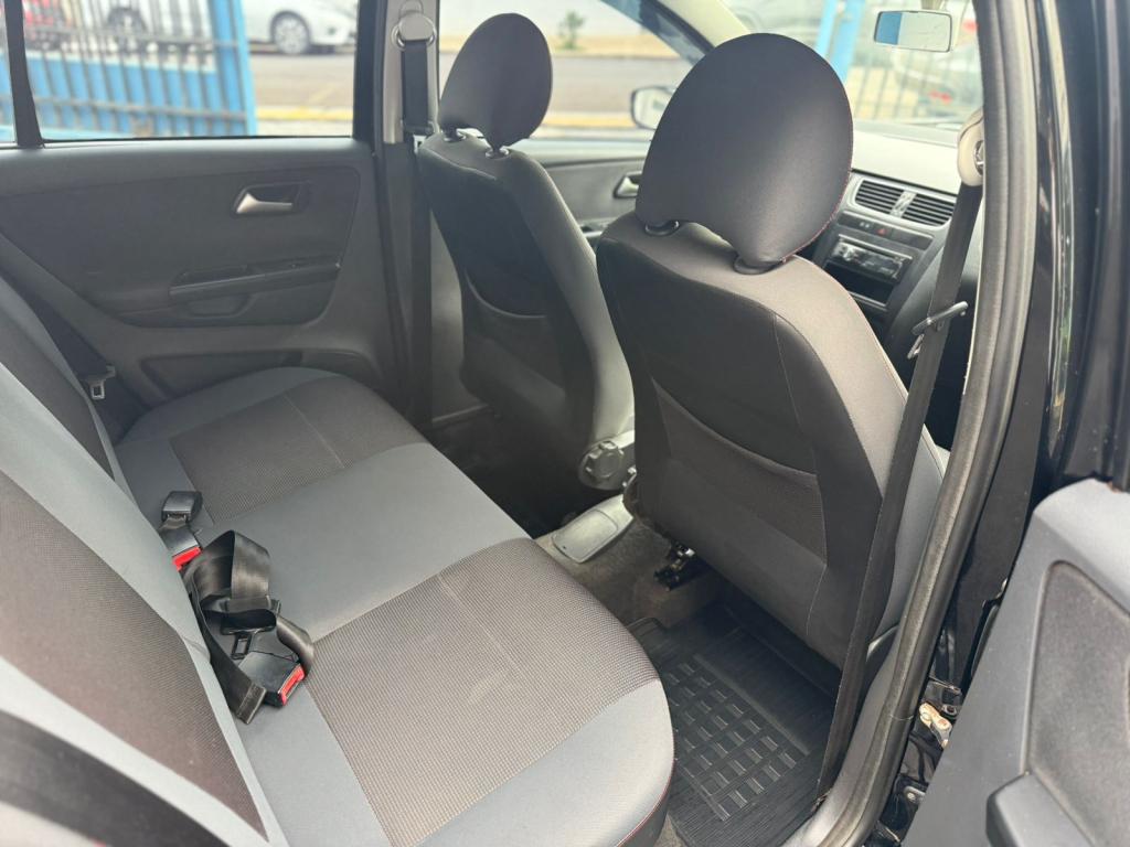 VOLKSWAGEN Fox - Foto