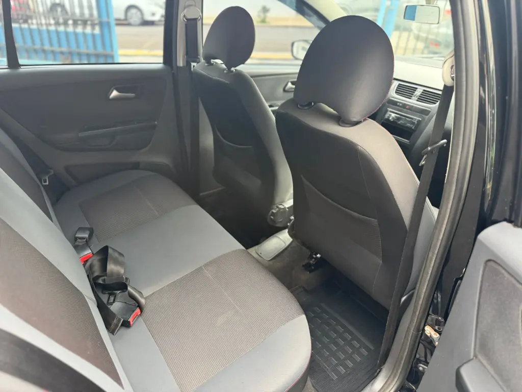 VOLKSWAGEN Fox - Foto