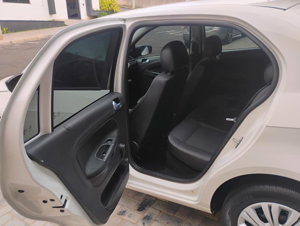 VOLKSWAGEN Gol - Foto