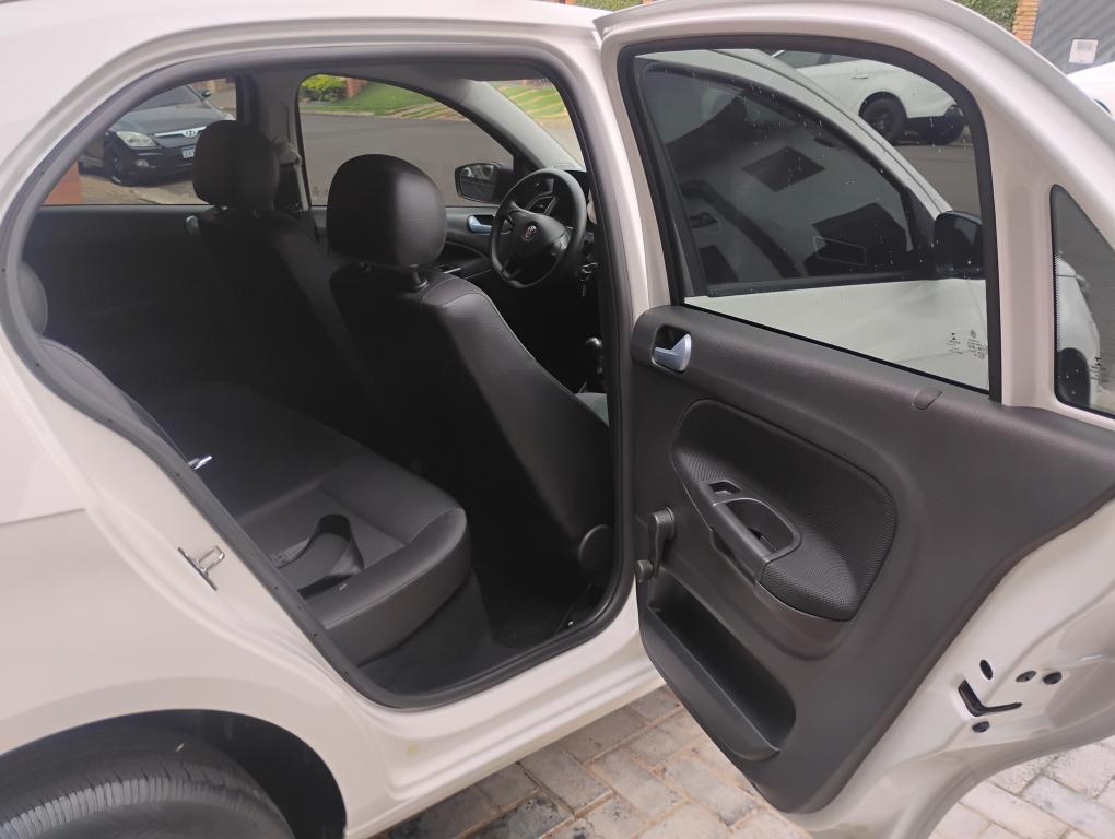 VOLKSWAGEN Gol - Foto