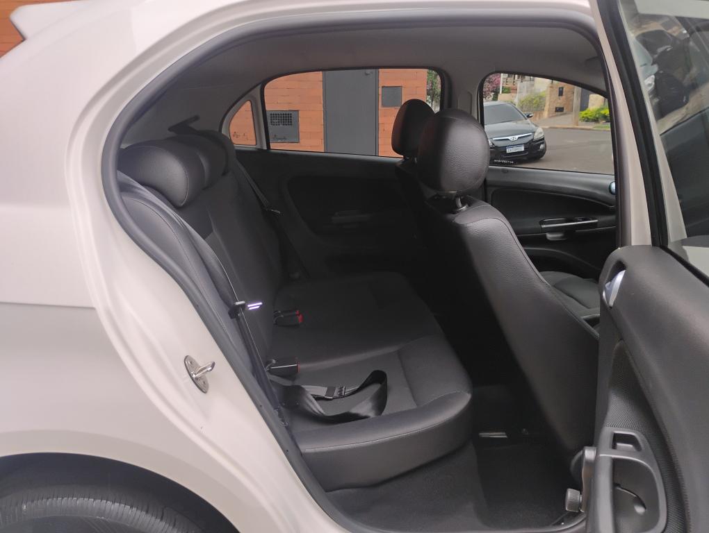 VOLKSWAGEN Gol - Foto