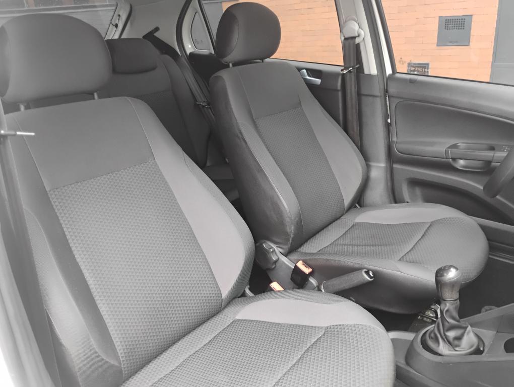 VOLKSWAGEN Gol - Foto