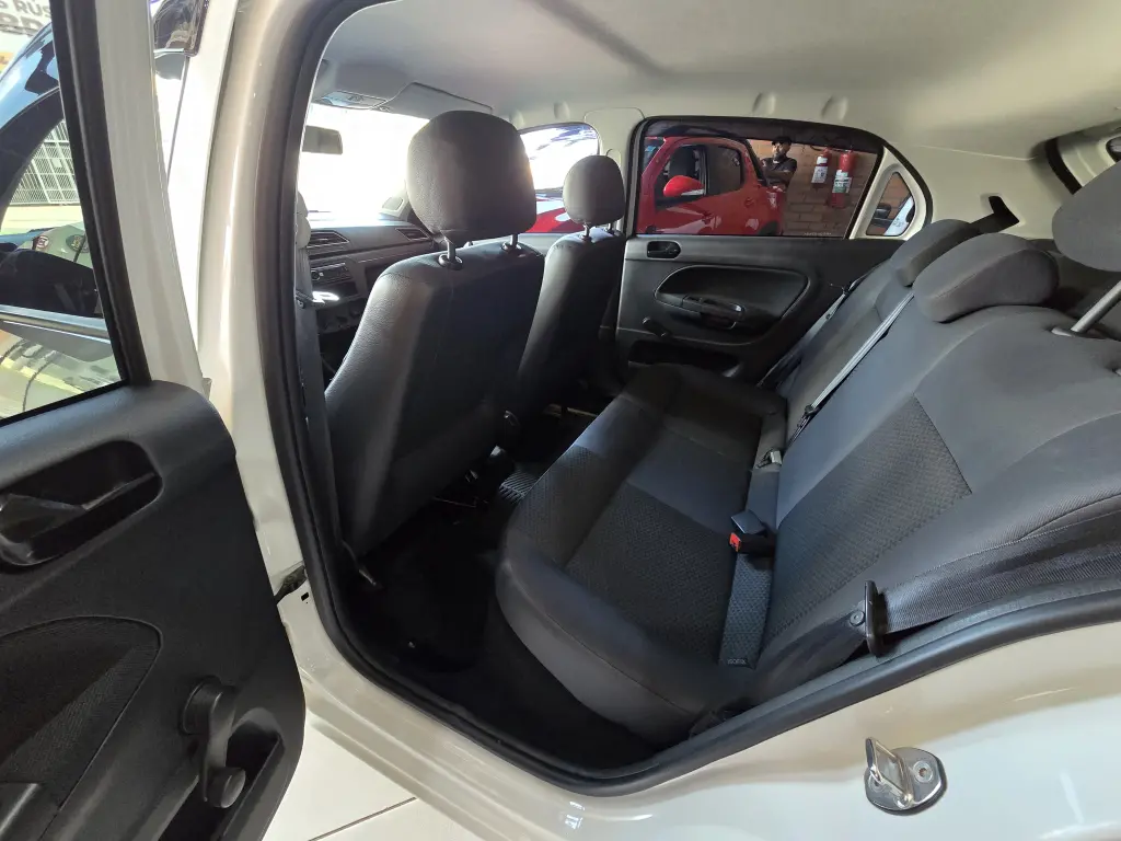 VOLKSWAGEN Gol - Foto