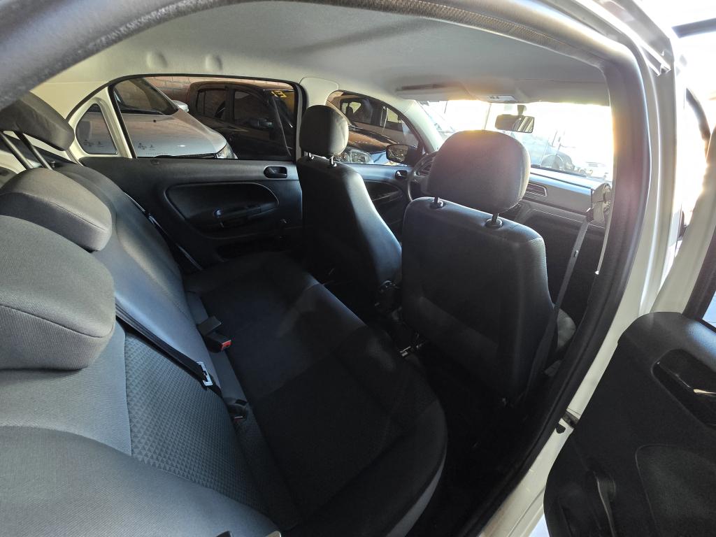 VOLKSWAGEN Gol - Foto