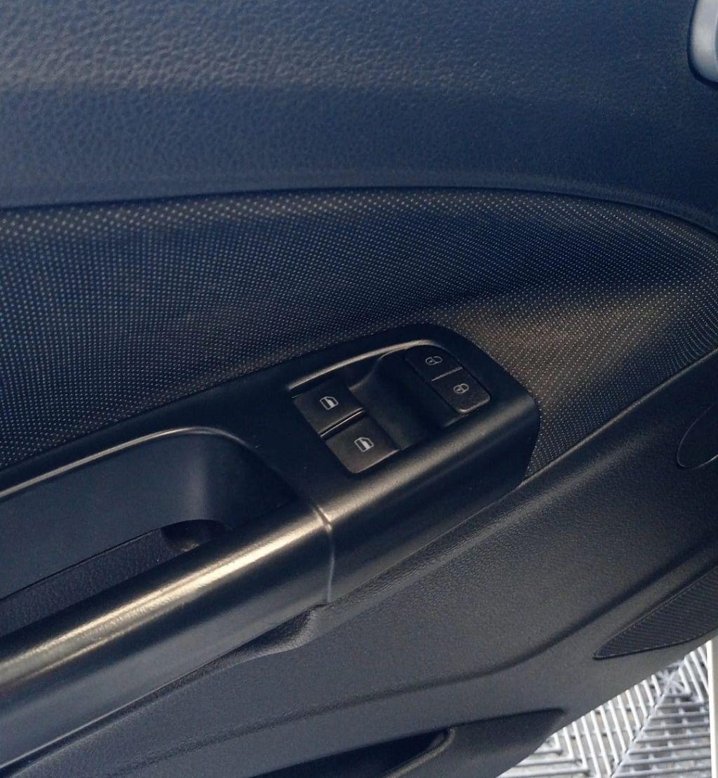 VOLKSWAGEN Gol - Foto