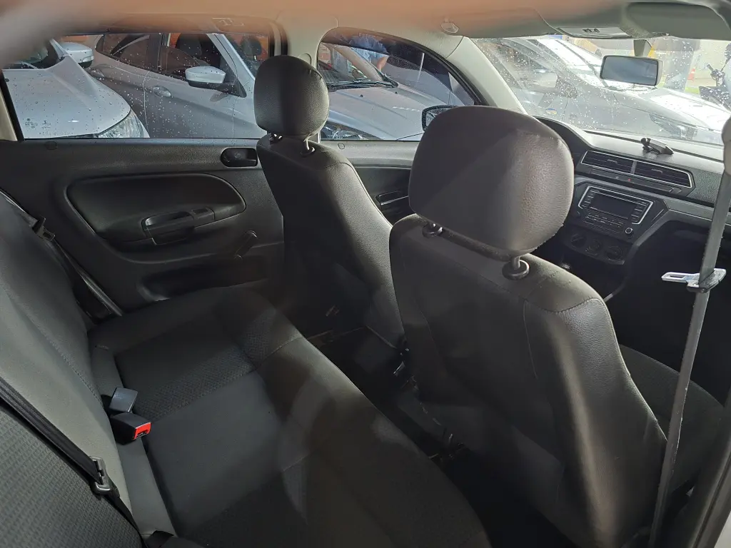 VOLKSWAGEN Gol - Foto