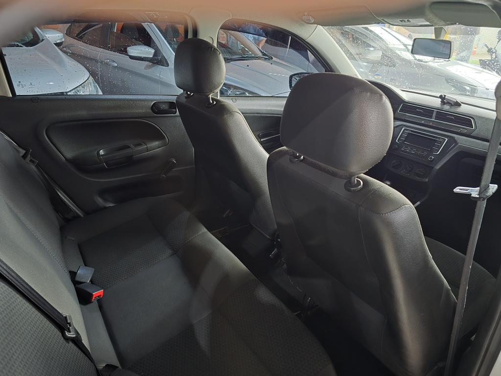 VOLKSWAGEN Gol - Foto