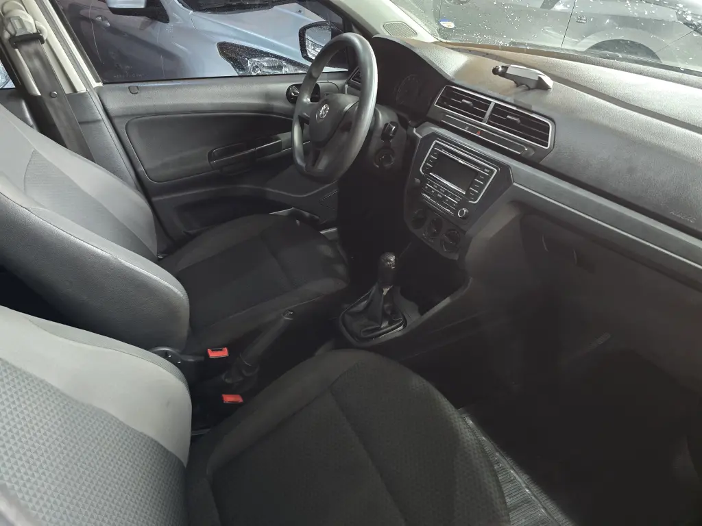 VOLKSWAGEN Gol - Foto