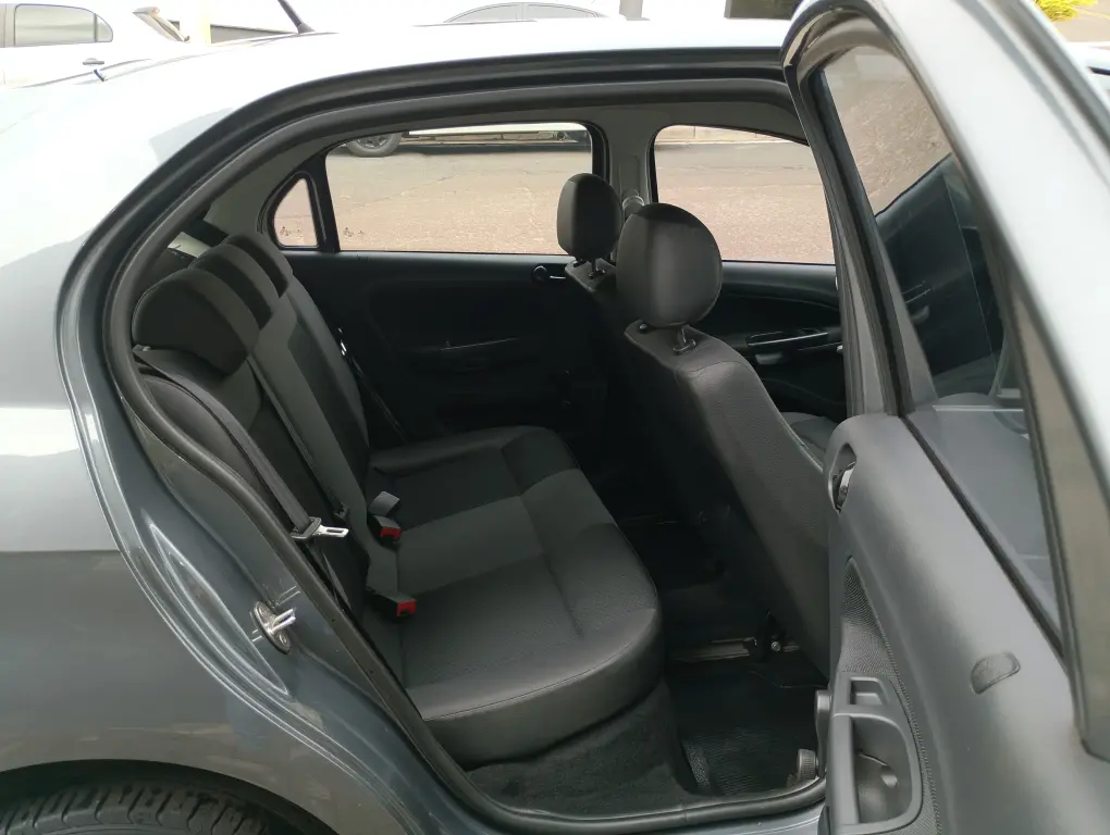 VOLKSWAGEN Gol - Foto